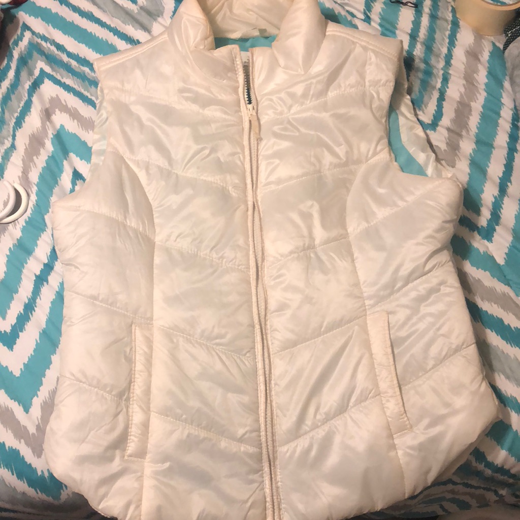 Solid White Puffer Best